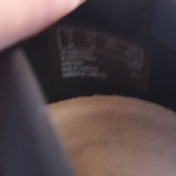 Clarks Artisan Ladies Burgundy Size 5.5 Memory Foam Footbed Flats - Picture 7 of 8